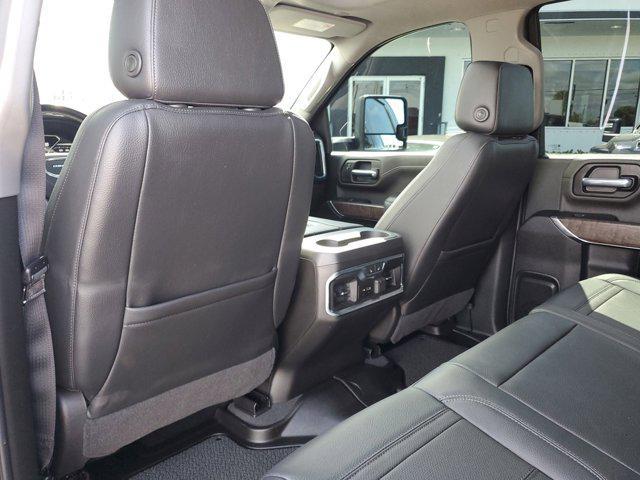 Photo of 2022 Onyx Black GMC Sierra 2500