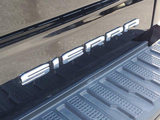 Photo of 2022 Onyx Black GMC Sierra 2500