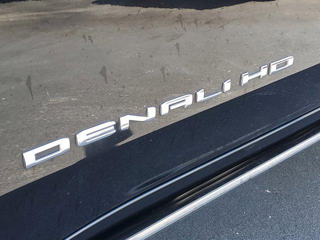 Photo of 2022 Onyx Black GMC Sierra 2500