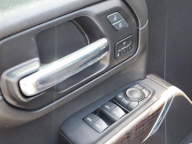 Photo of 2022 Onyx Black GMC Sierra 2500