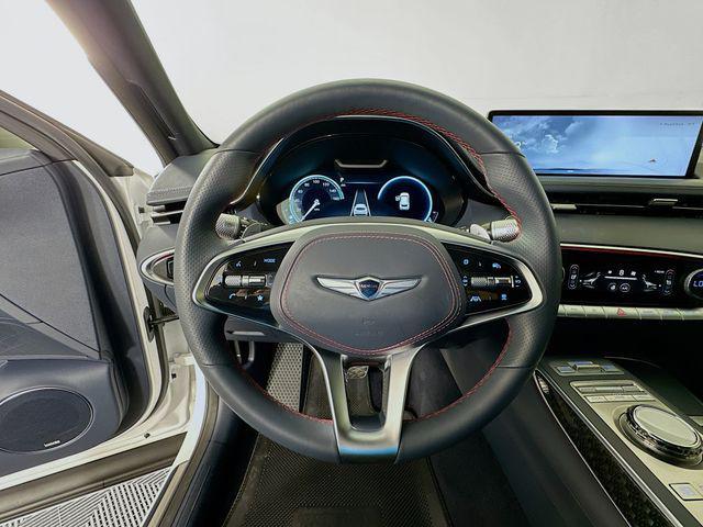 Photo of 2022 White Genesis GV70