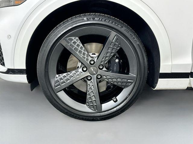 Photo of 2022 White Genesis GV70