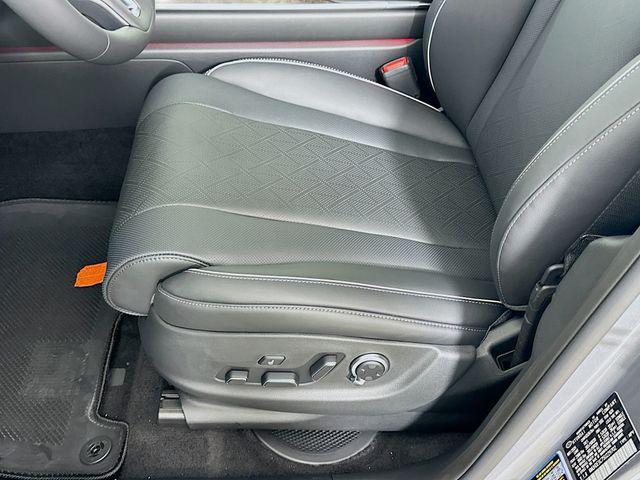 Photo of 2025 Silver Genesis GV80
