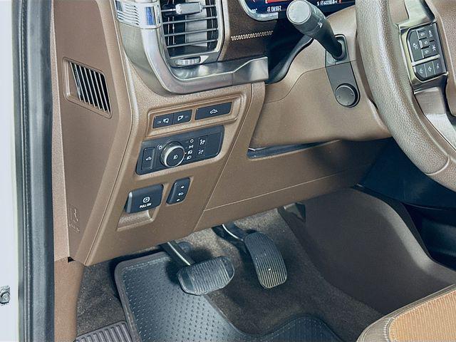 Photo of 2021 White Metallic Ford F-150