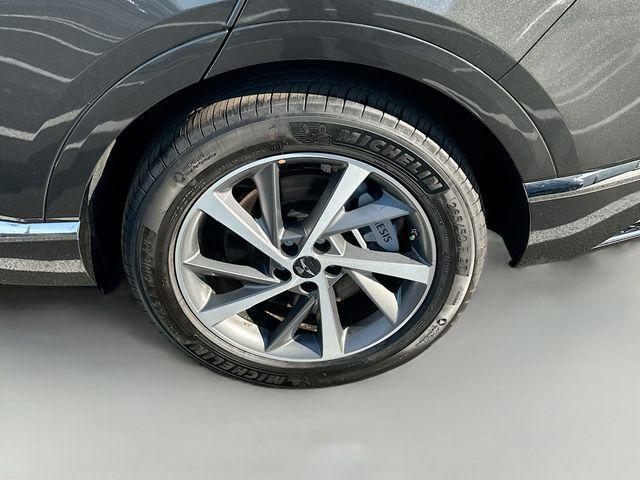 Photo of 2025 Gray Genesis GV80