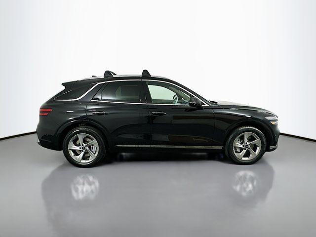 Photo of 2026 Vik Black Genesis GV70