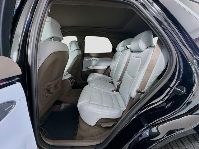 Photo of 2026 Vik Black Genesis GV70