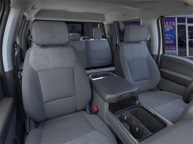 Photo of 2025 Oxford White Ford F-350