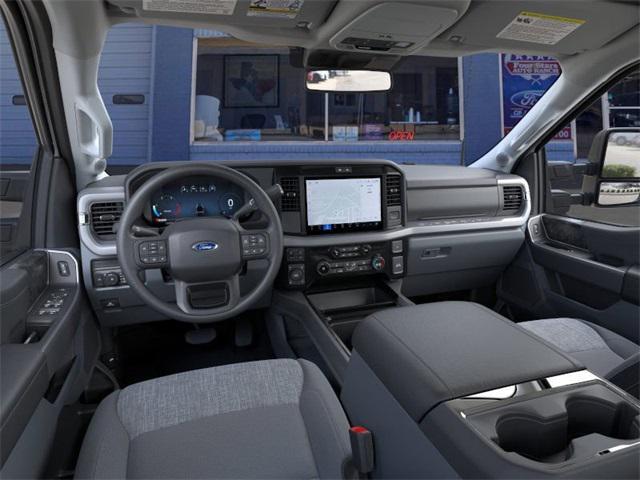 Photo of 2025 Oxford White Ford F-350