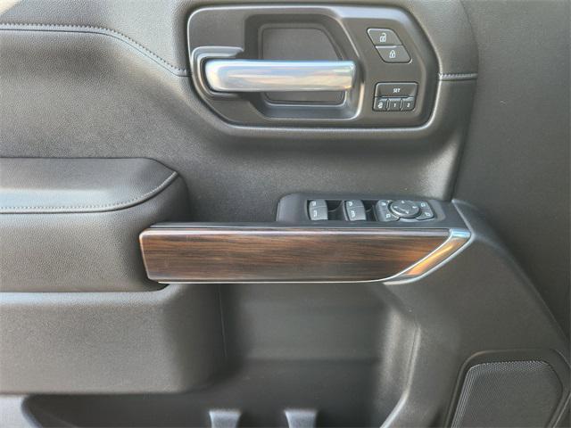 Photo of 2021 Onyx Black GMC Sierra 1500