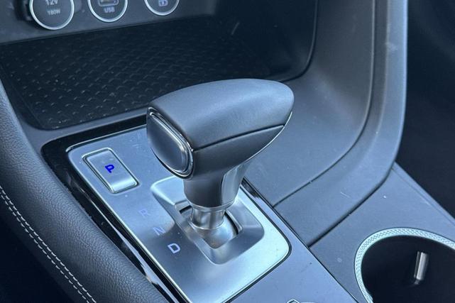 Photo of 2025 White Genesis G70
