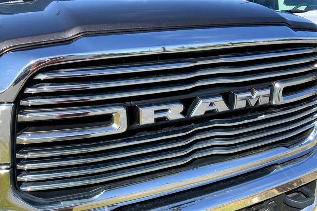 Photo of 2020 Granite Crystal Metallic Clearcoat RAM 2500