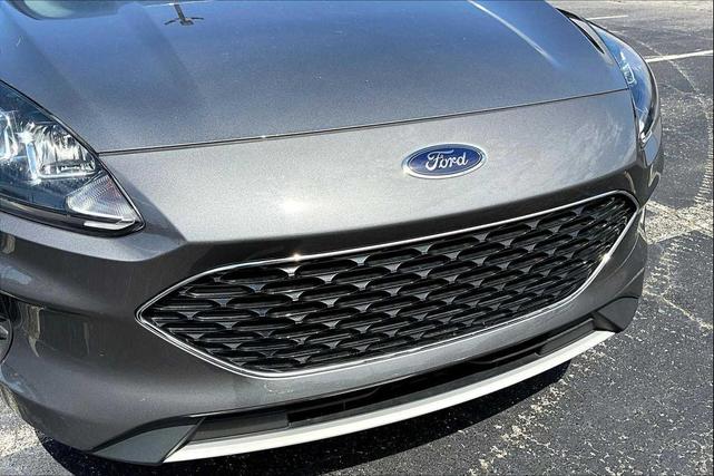 Photo of 2022 CARBONIZED GRAY Ford Escape