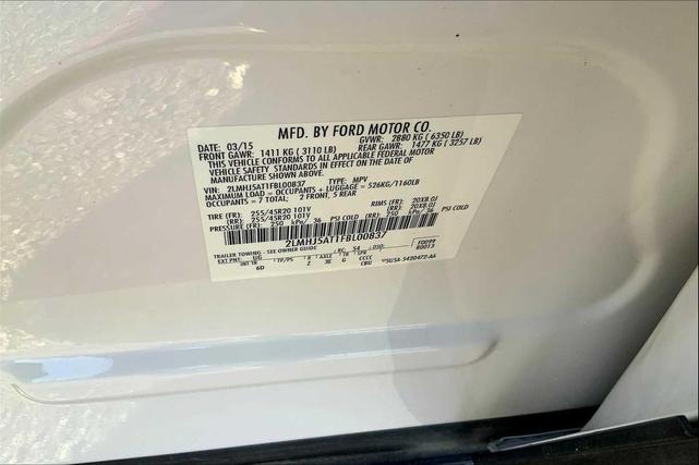 Photo of 2015 WHITE PLATINUM MET TRI-COAT Lincoln MKT