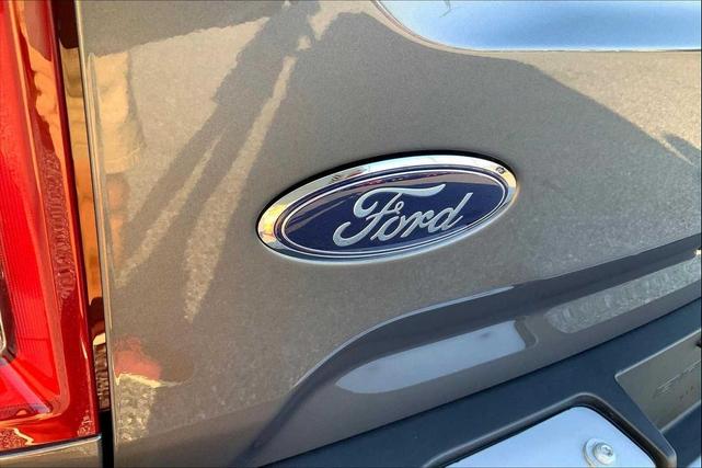 Photo of 2025 CARBONIZED GRAY METALLIC Ford Bronco Sport