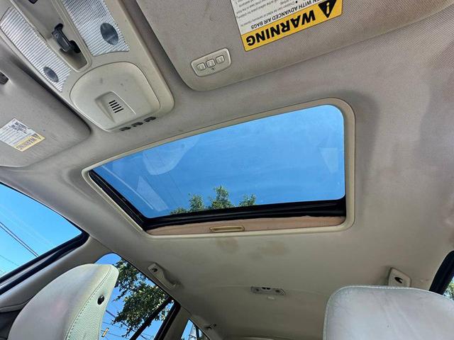 Photo of 2007 Ice White Volvo XC90
