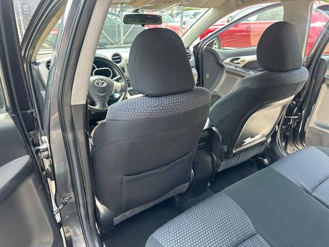 Photo of 2009 Classic Silver Metallic Toyota Matrix