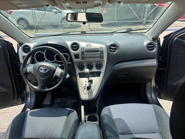 Photo of 2009 Classic Silver Metallic Toyota Matrix