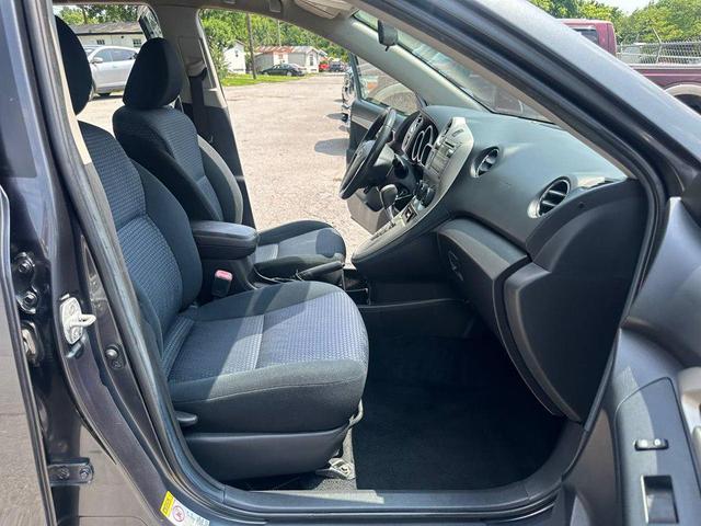 Photo of 2009 Classic Silver Metallic Toyota Matrix