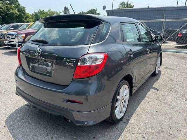 Photo of 2009 Classic Silver Metallic Toyota Matrix
