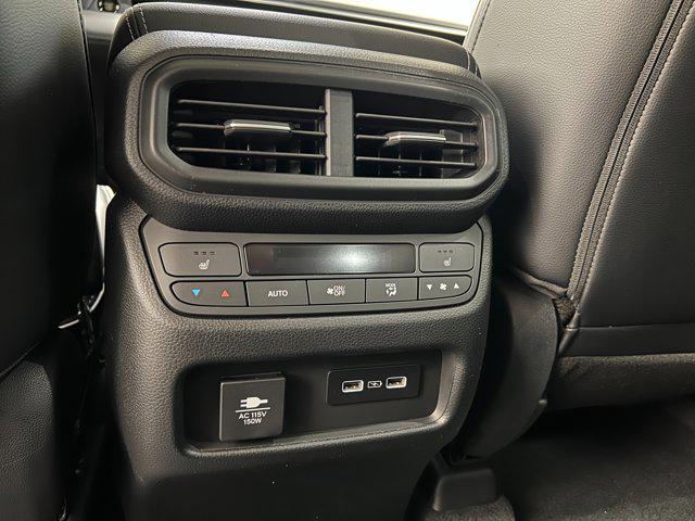 Photo of 2025 Platinum White Pearl Honda Pilot