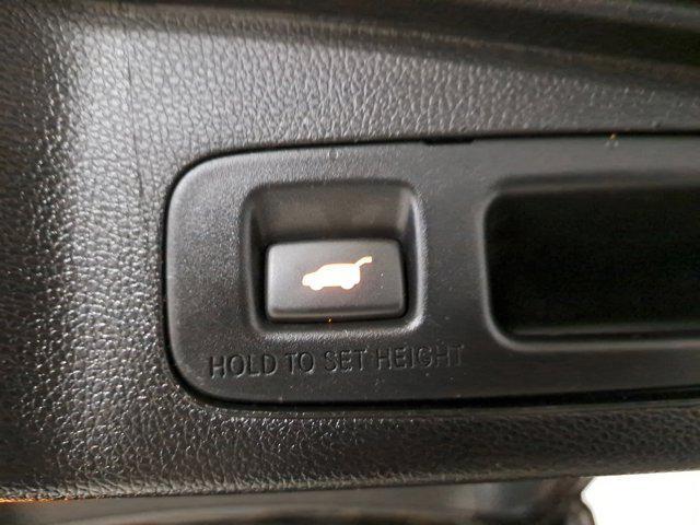 Photo of 2022 Crystal Black Pearl Honda CR-V Hybrid