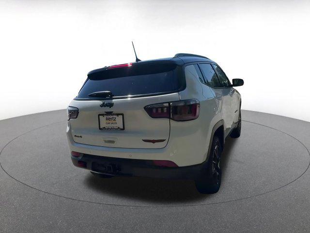 Photo of 2025 Bright White Clearcoat Jeep Compass