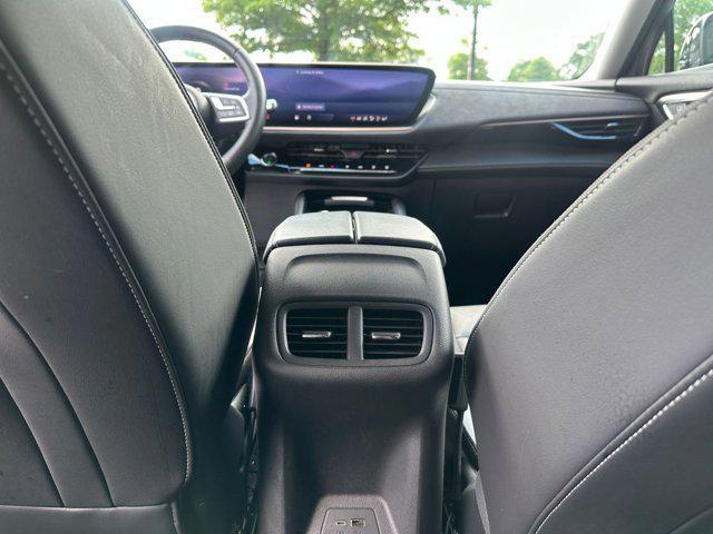 Photo of 2024 Summit White Buick Envision