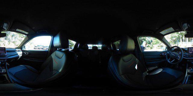 Photo of 2025 Bright White Clearcoat Jeep Compass