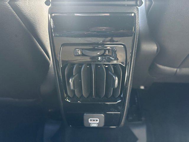 Photo of 2025 Bright White Clearcoat Jeep Compass