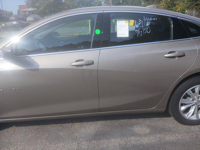 Photo of 2024 Mineral Gray Metallic Chevrolet Malibu