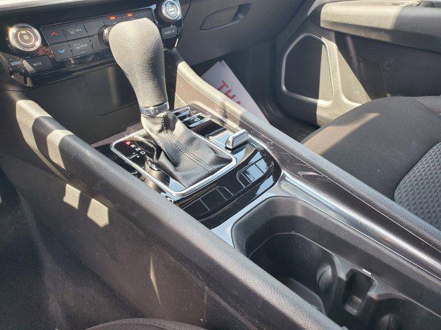 Photo of 2023 Diamond Black Crystal Pearlcoat Jeep Compass