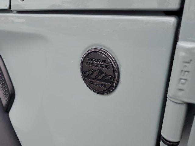 Photo of 2024 Earl Clearcoat Jeep Wrangler