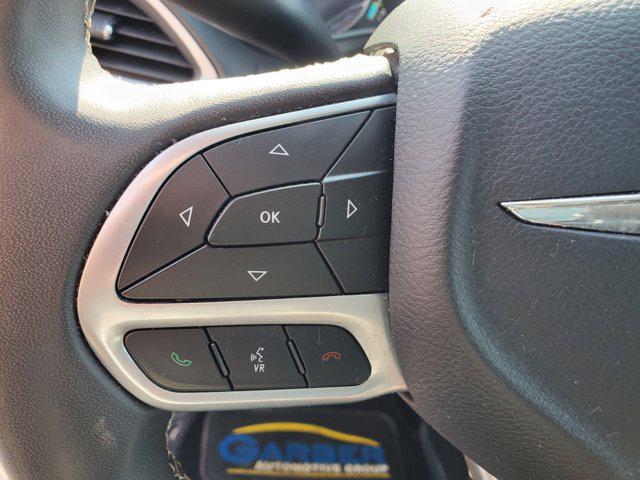 Photo of 2023 Granite Crystal Metallic Clearcoat Chrysler Pacifica