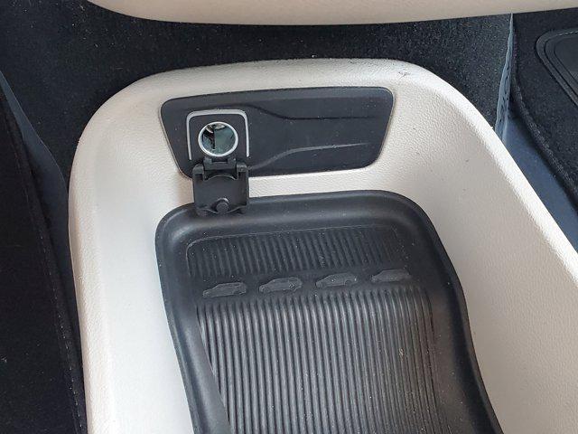 Photo of 2023 Granite Crystal Metallic Clearcoat Chrysler Pacifica
