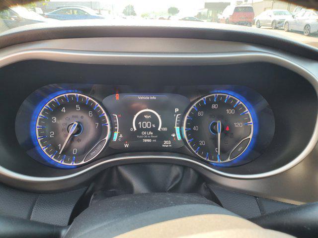Photo of 2023 Granite Crystal Metallic Clearcoat Chrysler Pacifica