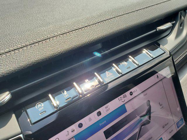 Photo of 2025 Baltic Gray Metallic Clearcoat Jeep Grand Cherokee L