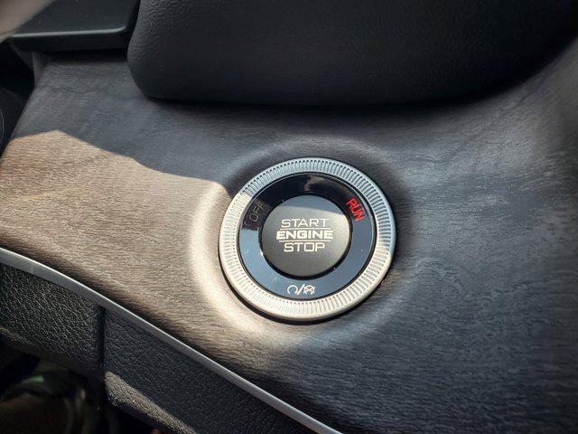 Photo of 2025 Baltic Gray Metallic Clearcoat Jeep Grand Cherokee L