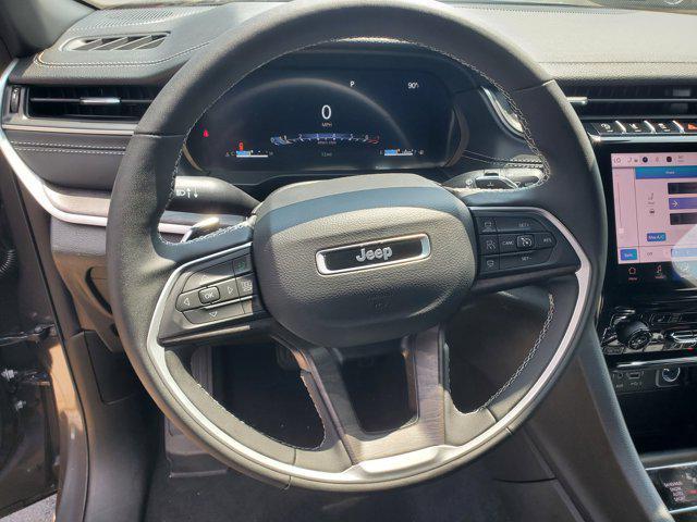 Photo of 2025 Baltic Gray Metallic Clearcoat Jeep Grand Cherokee L