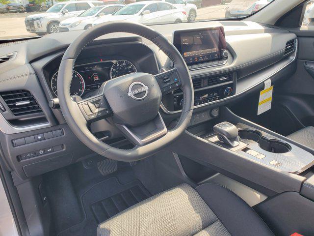 Photo of 2025 Brilliant Silver Metallic Nissan Rogue
