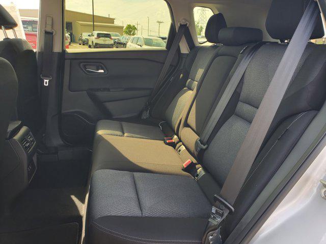 Photo of 2025 Brilliant Silver Metallic Nissan Rogue