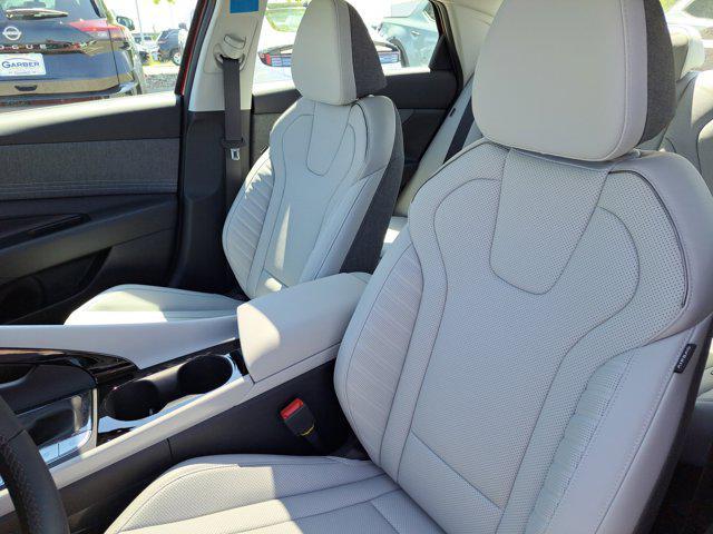 Photo of 2025 Ultimate Red Hyundai ELANTRA