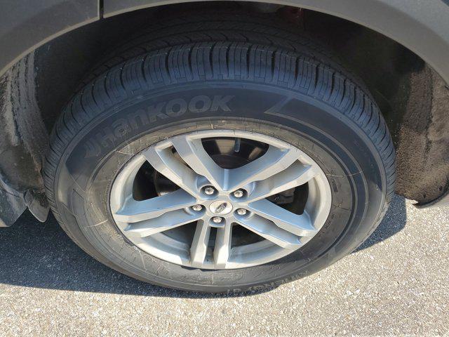 Photo of 2021 Rapid Red Metallic Tinted Clearcoat Ford Explorer