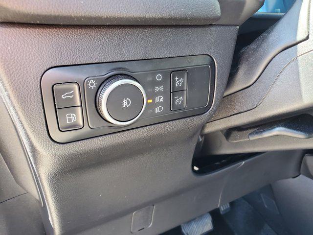 Photo of 2024 Silver Metallic Ford Escape