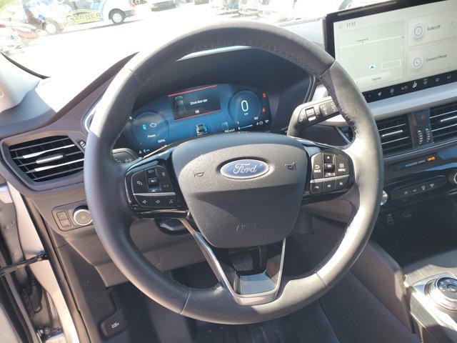 Photo of 2024 Silver Metallic Ford Escape