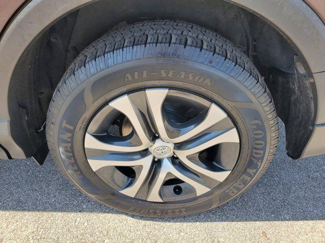 Photo of 2018 Black Currant Metallic Toyota RAV4