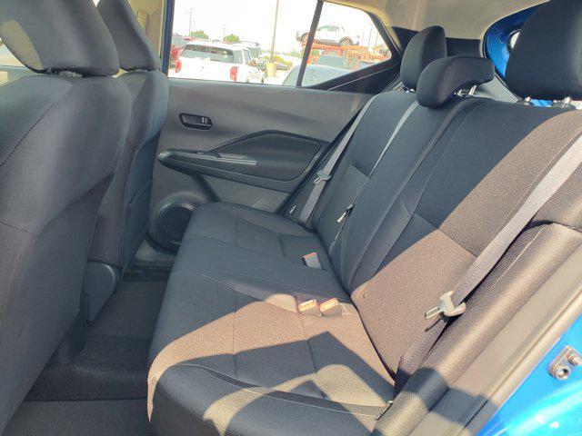Photo of 2025 Electric Blue Metallic Nissan Kicks