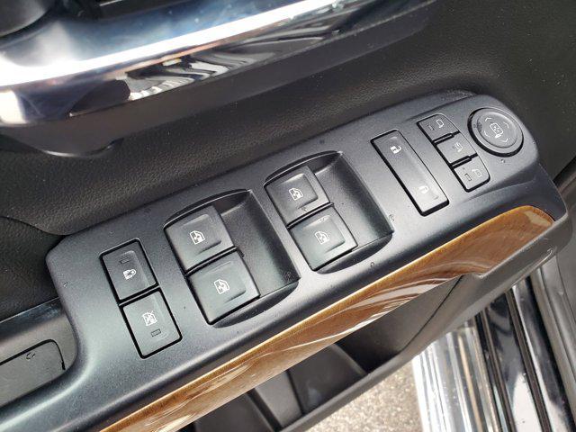 Photo of 2018 Black Chevrolet Silverado 1500