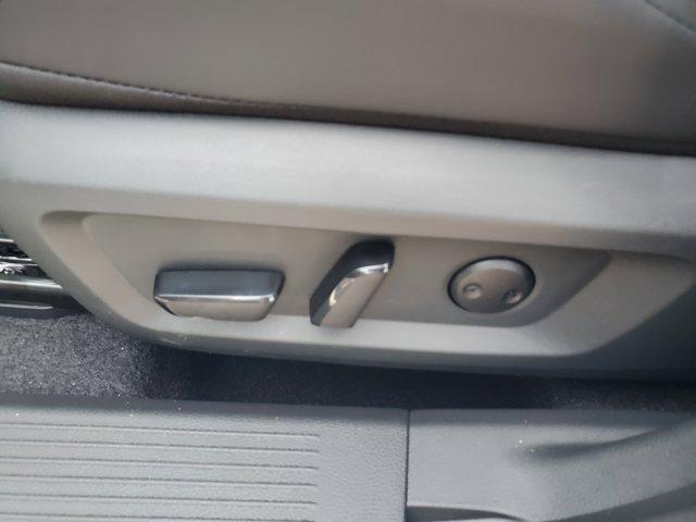 Photo of 2025 Everest White Pearl Nissan Rogue