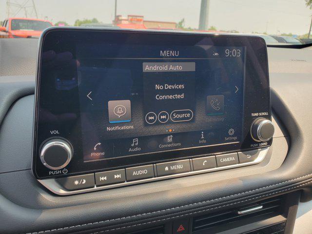 Photo of 2025 Everest White Pearl Nissan Rogue
